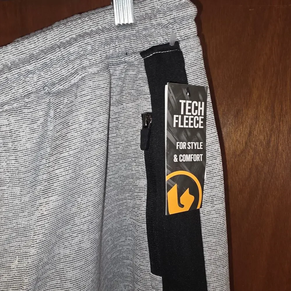 NWT Burnside tech, grey  fleece skinny leg sweatpants sz L‎